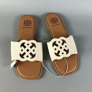 Daisy Fuentes Women's  Cream Slide Sandals Size 6.5W